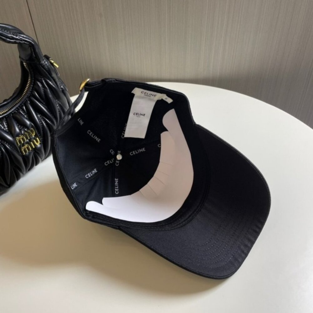 Celine Black Hat with Cream Emblem - Picture 7 of 7